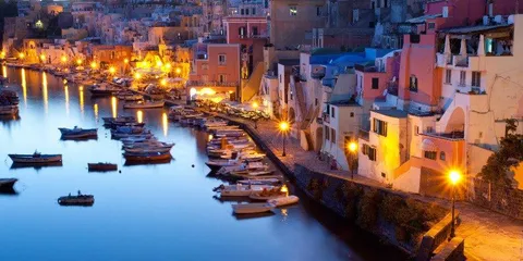 Ischia: terme e mare con Capri e Procida in cinque giorni, Italia